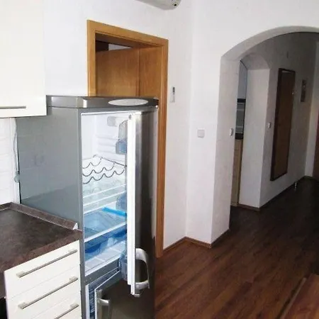 Studio Fur 4 Personen Ca 44 Qm In Vodice, Dalmatien Norddalmatien - B60485 Апартаменты