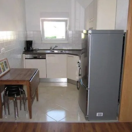 Studio Fur 4 Personen Ca 44 Qm In Vodice, Dalmatien Norddalmatien - B60485 Апартаменты